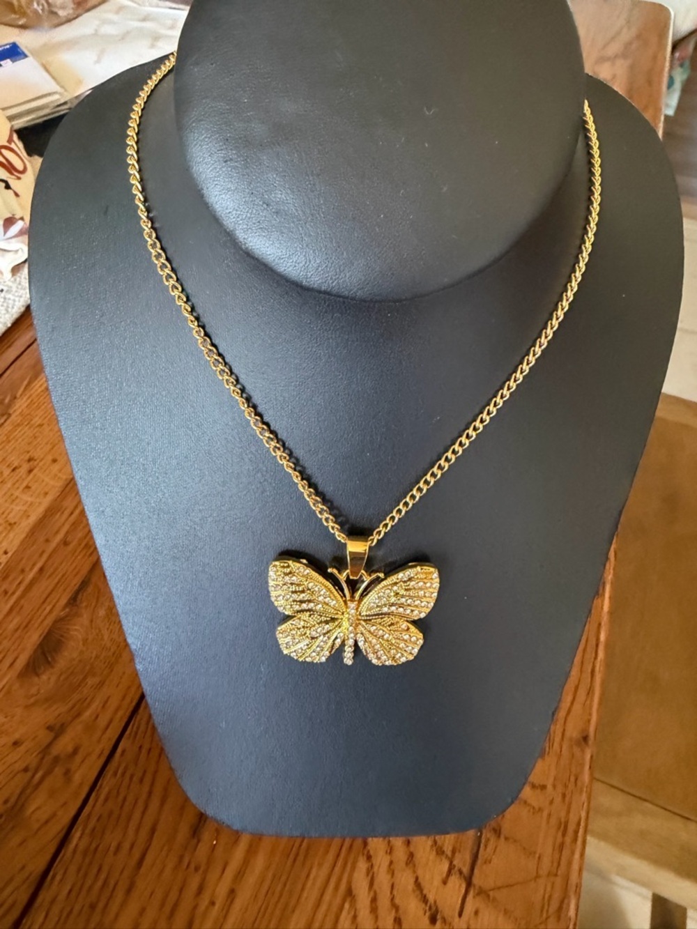 Gold Butterfly Pendant Necklace - Elegant Women's Jewelry
